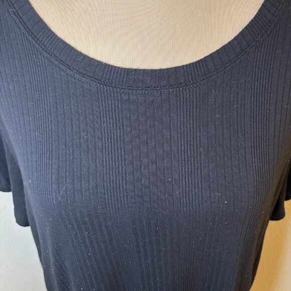 Torrid Black Ribbed Short Sleeve Crew Neck T-Shirt Women's Plus Size 1 #251 - Picture 2 of 7